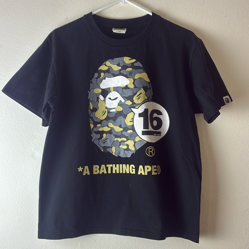 Bape . Authentic A  Bathing Ape Camo Sz M